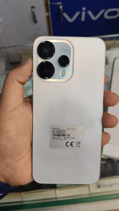 OPPO Reno 15 12/256 white colour