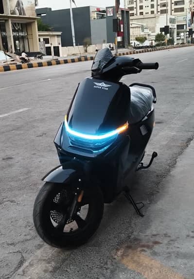 Super Star G90 Electric Scooty for Sale