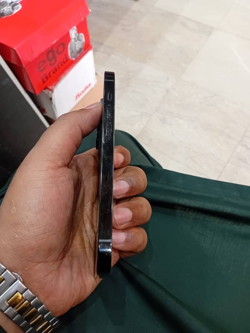 Apple iPhone 14 Pro 1