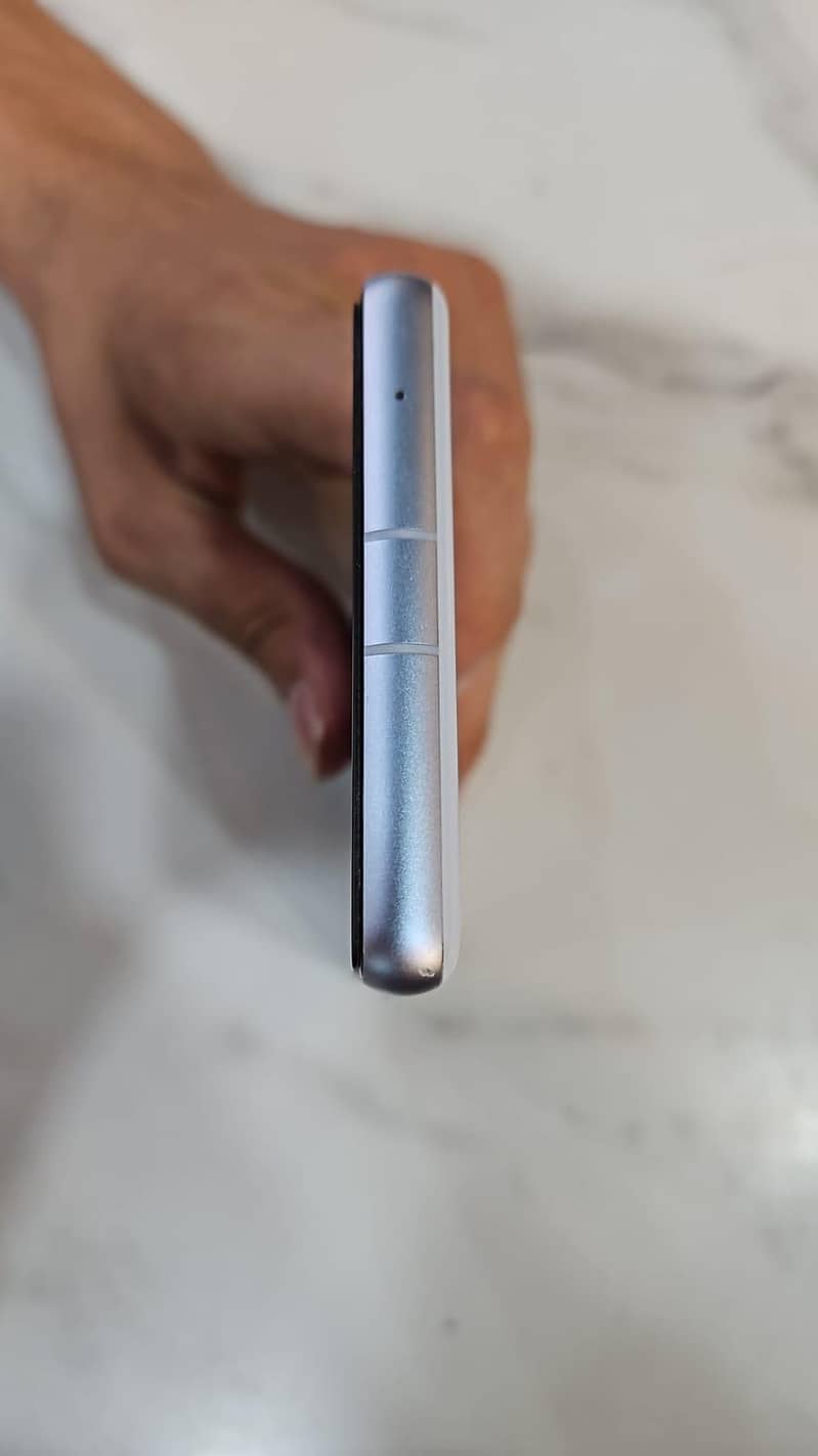 Google Pixel 7a 4