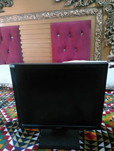 Acer 19 led moniter V 193W- wide screen
