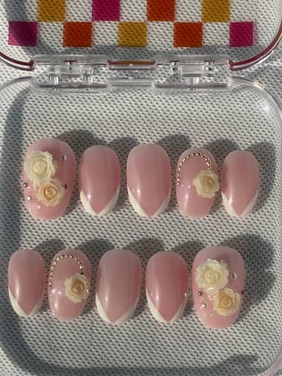 Press-on Nails