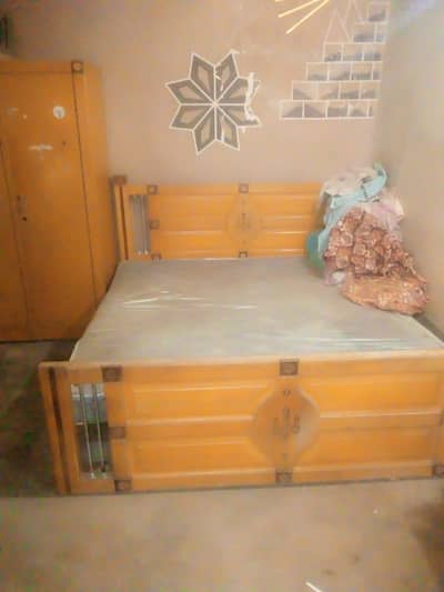 bed for sell acha bana hua ha