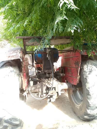 Tractor 240 – Model 1987 For Sale