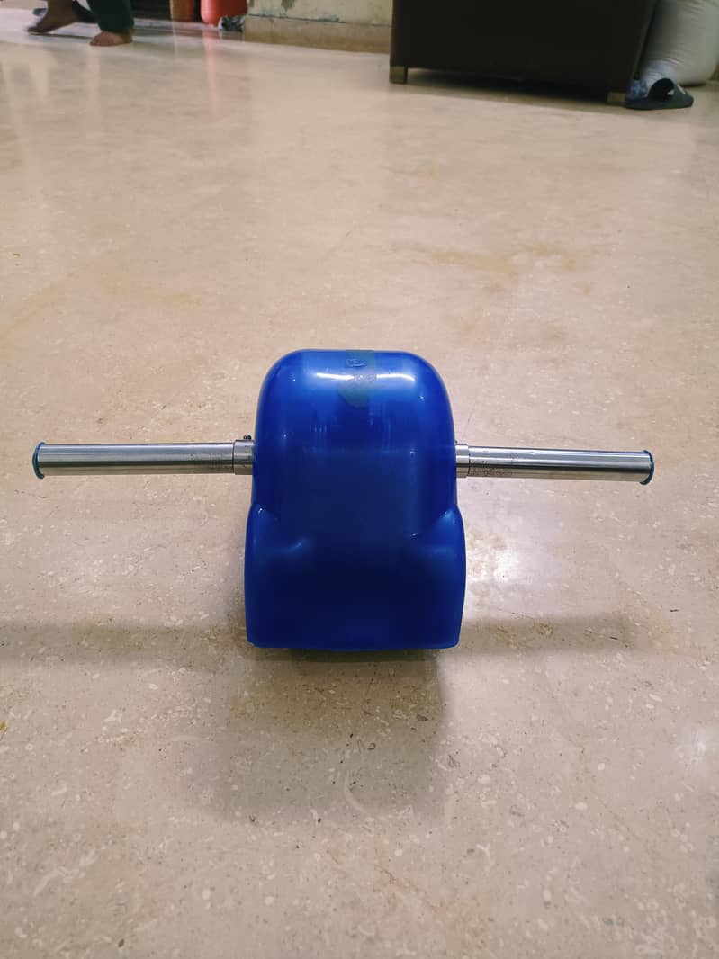 Abs roller wheel exercise 3