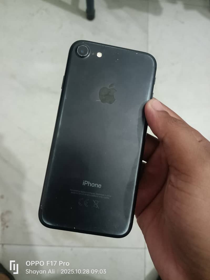 Apple iPhone 7 3