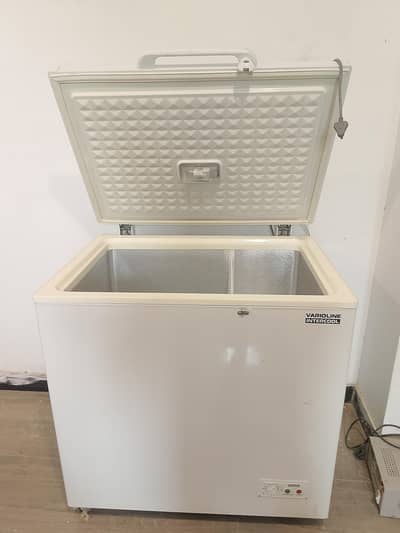Deep Freezer Varioline Intercool SDF-210