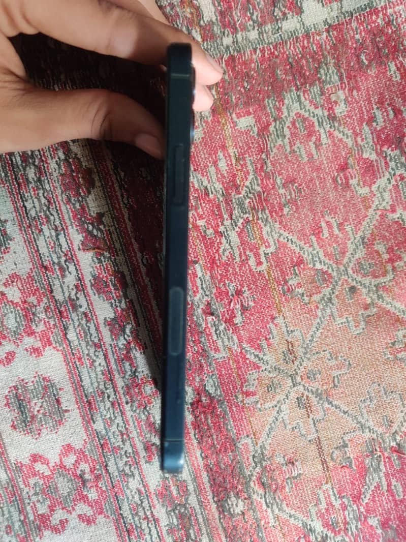 Apple iPhone 12 1