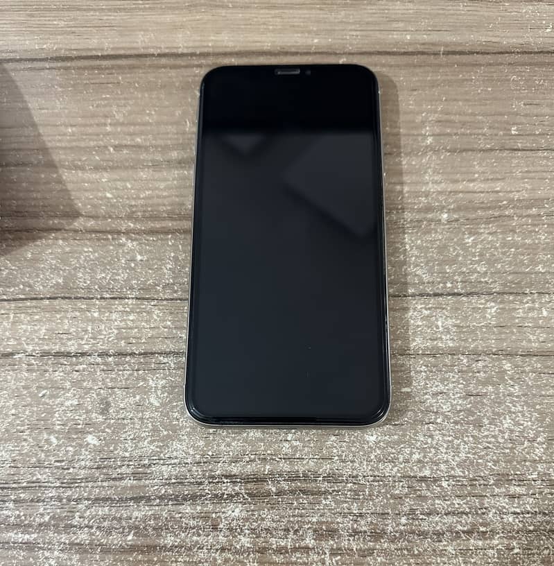Apple iPhone X 3