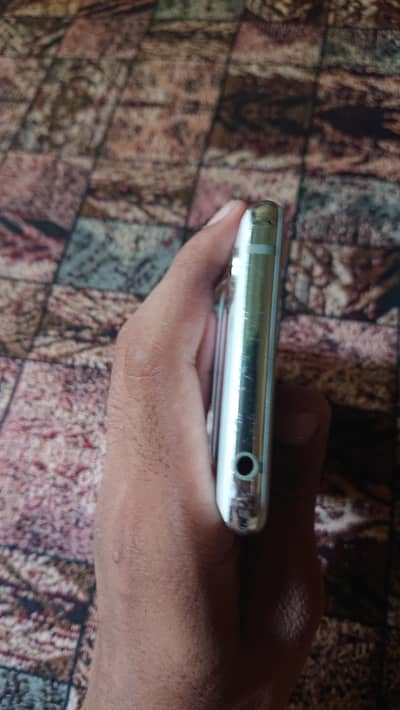 Sharp Aquos R2 PTA Approved