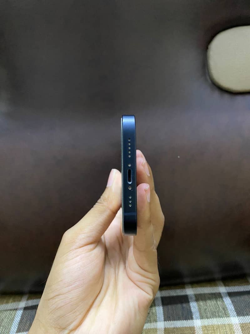 Apple iPhone 13 3
