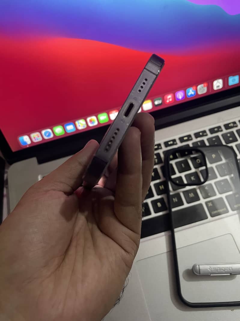 Apple iPhone 14 Pro Max 1