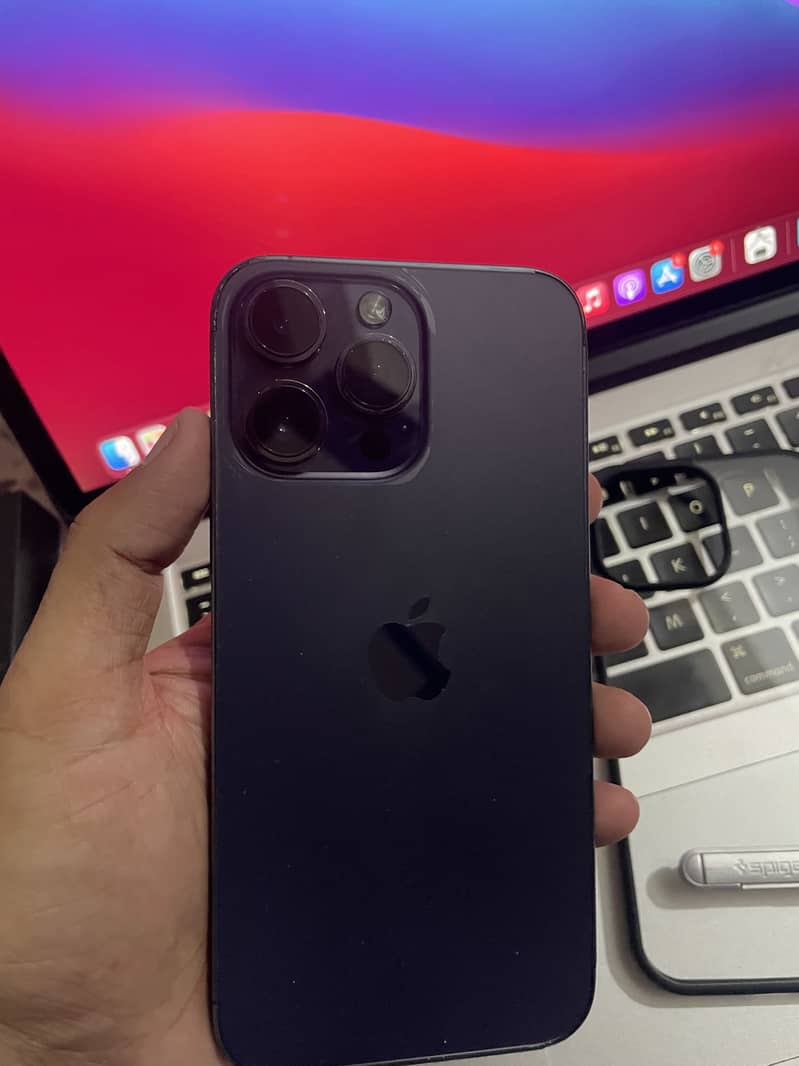 Apple iPhone 14 Pro Max 12