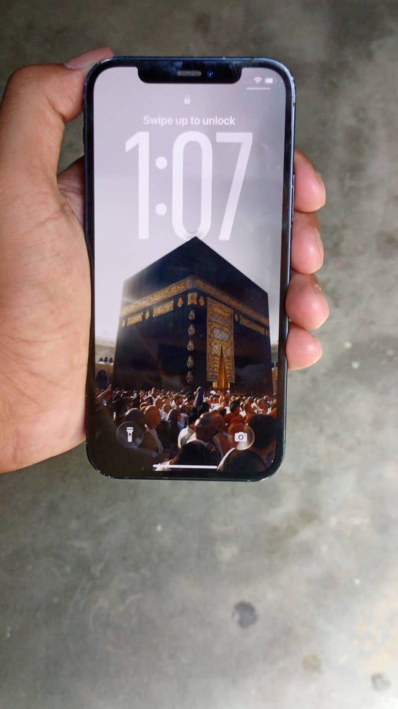 Apple iPhone 12 1