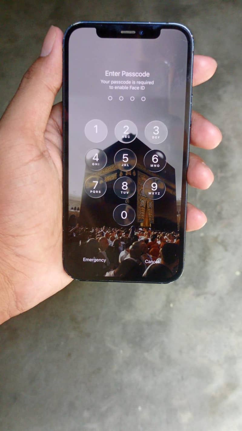 Apple iPhone 12 9