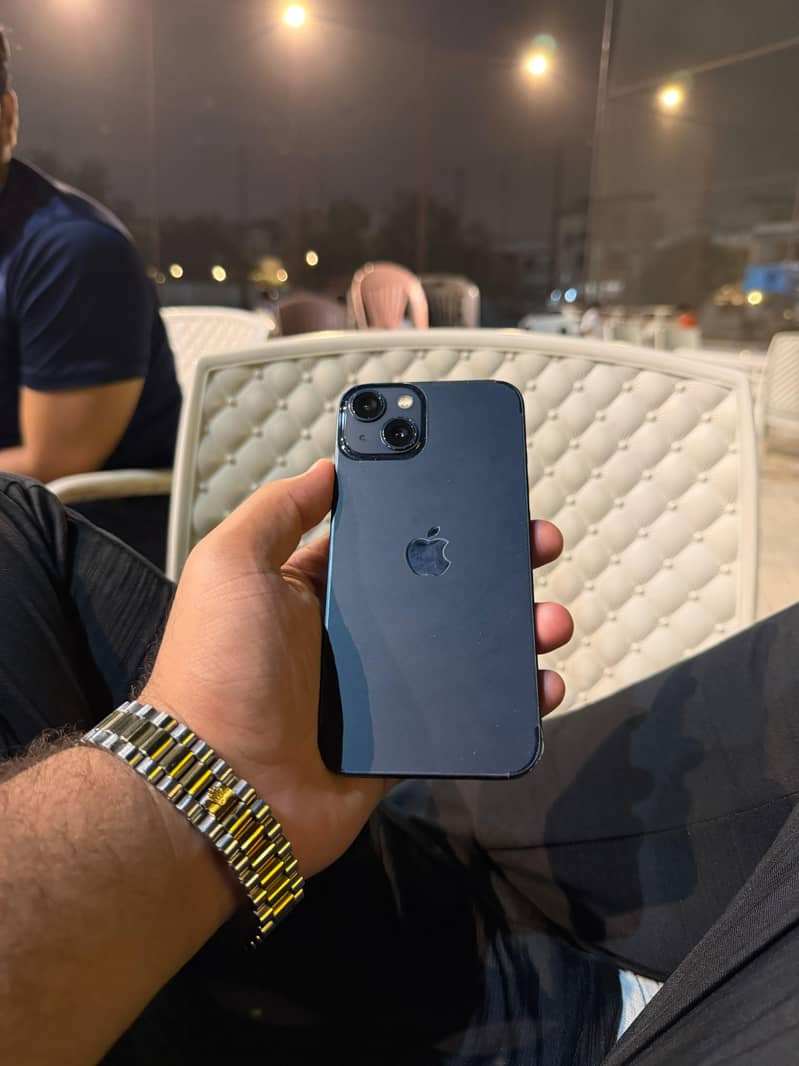 Apple iPhone 13 1