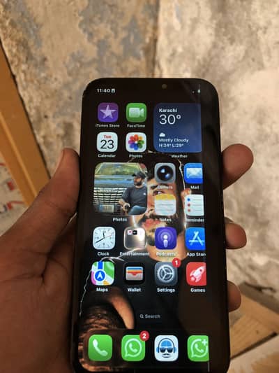 Apple iPhone 12