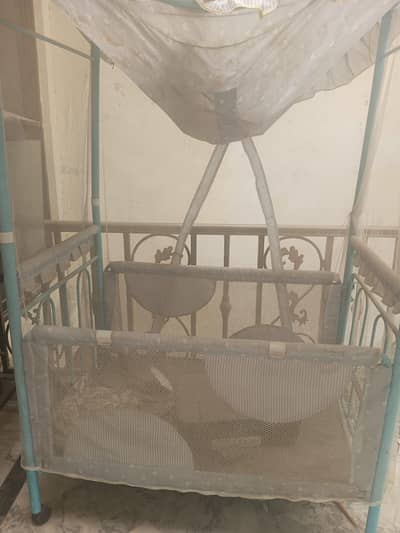 baby cot