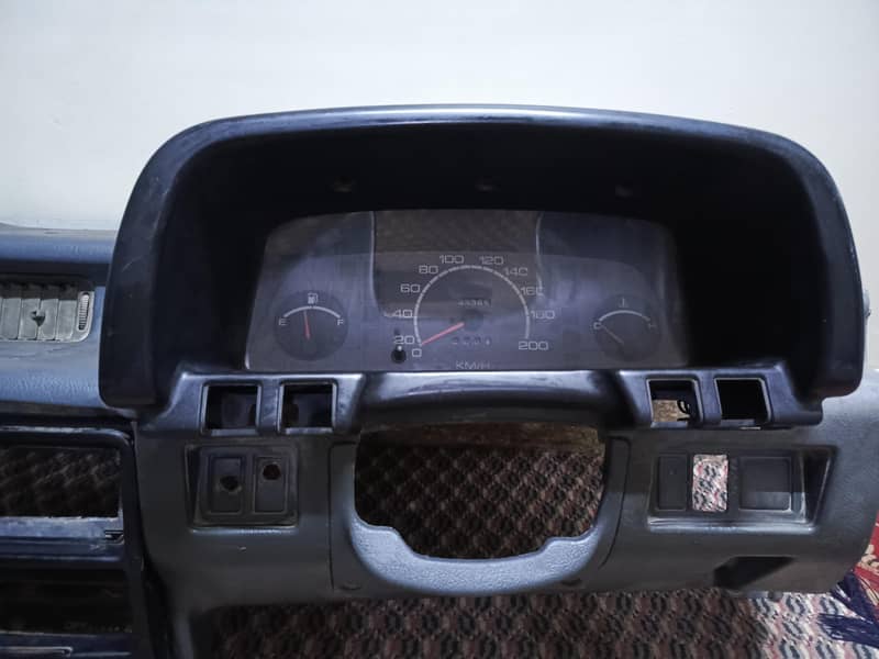 dashboard with half console 3