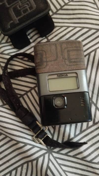 Nokia 7200