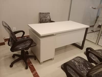 Executive Table/Office Chairs/Reception Desk