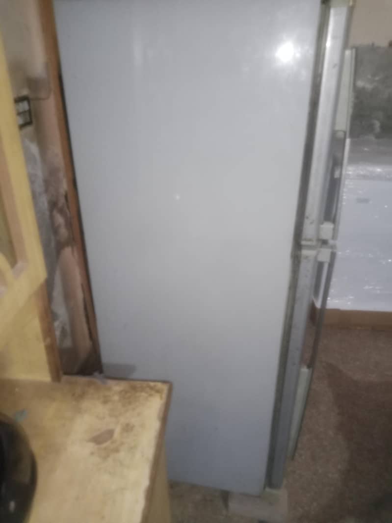 Dawlance fridge 9