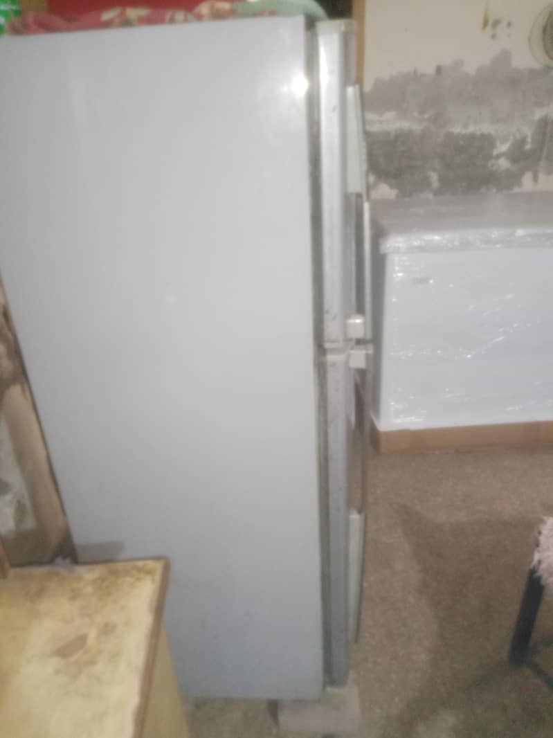 Dawlance fridge 10