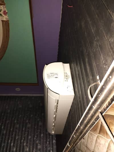 1.5 tonn ac gree company good condition