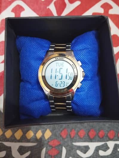 Original SKMEI Watch – Metal Strap – Excellent Condition