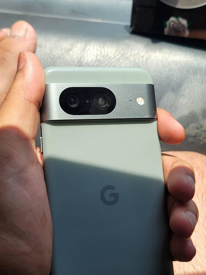 Google Pixel 8 1