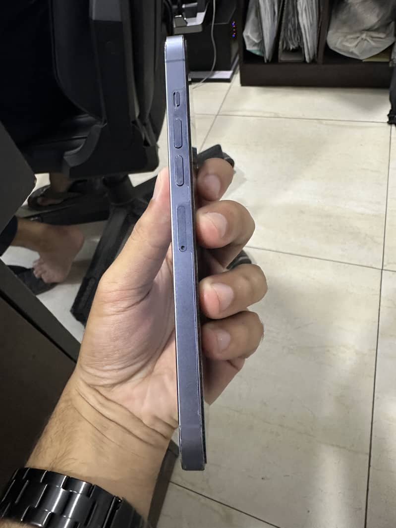Apple iPhone 13 Pro Max 1