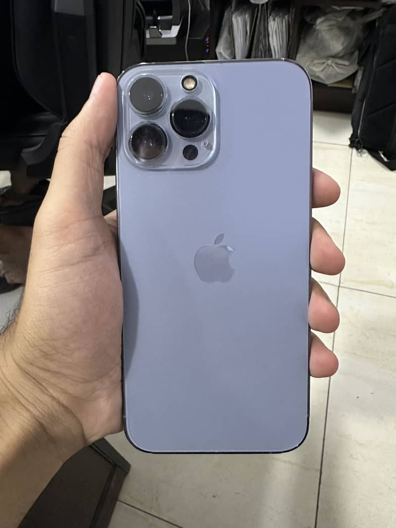 Apple iPhone 13 Pro Max 3