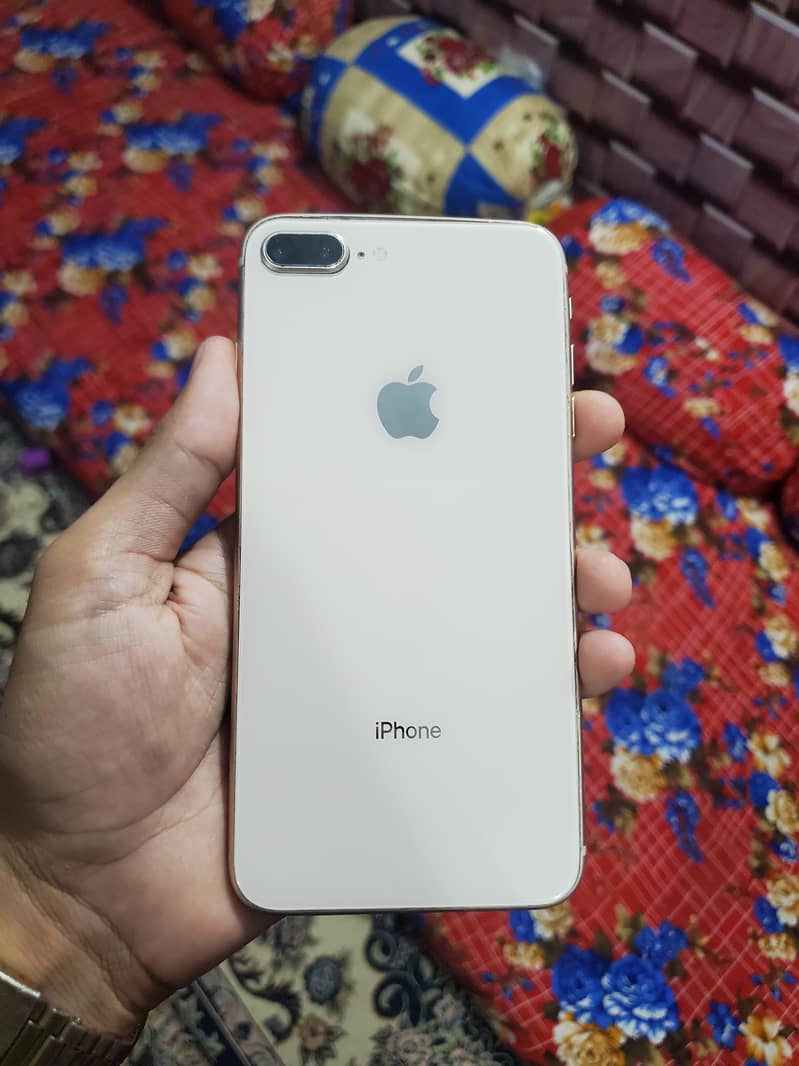 iPhone 8 Plus 0