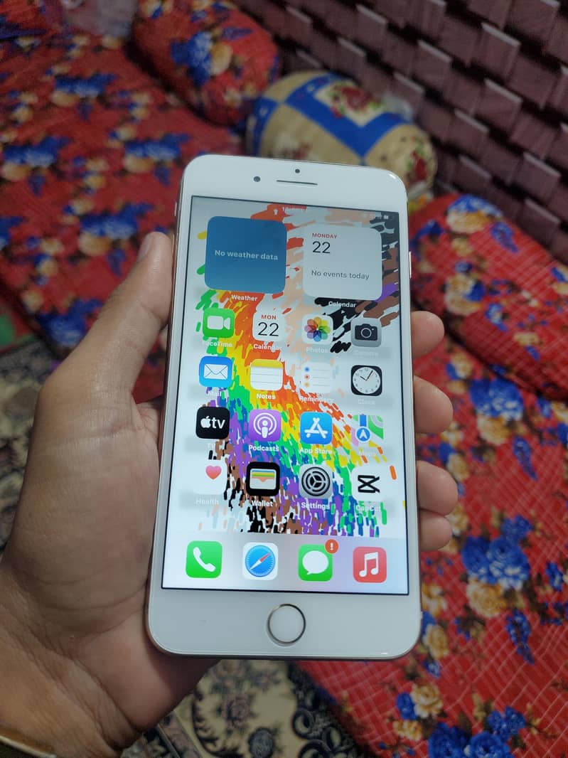 iPhone 8 Plus 2