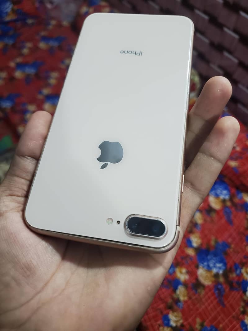iPhone 8 Plus 5