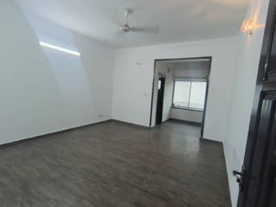 12 Marla Portion For Rent