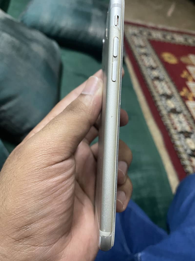Apple iPhone 6 10