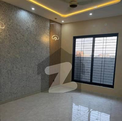 7 Marla Beautiful House In Bahria Town Lahore