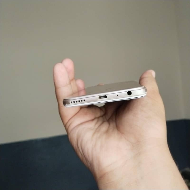 OPPO A57 3
