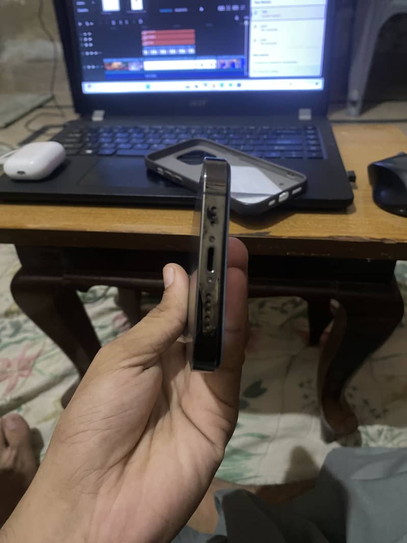 Apple iPhone 13 Pro 3
