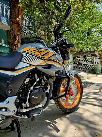 Honda CB150F SE 2025 | Islamabad Registered Life Time Token Paid