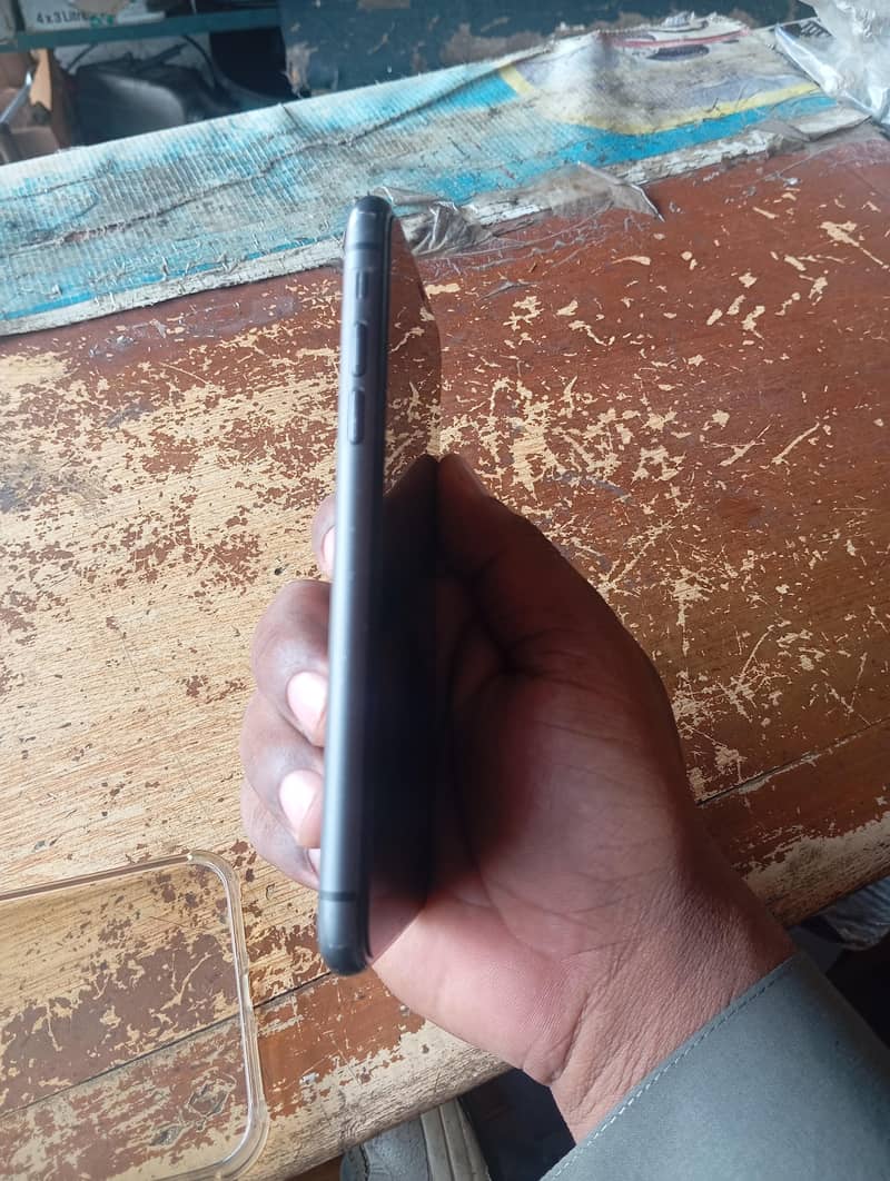 Apple iPhone 11 2