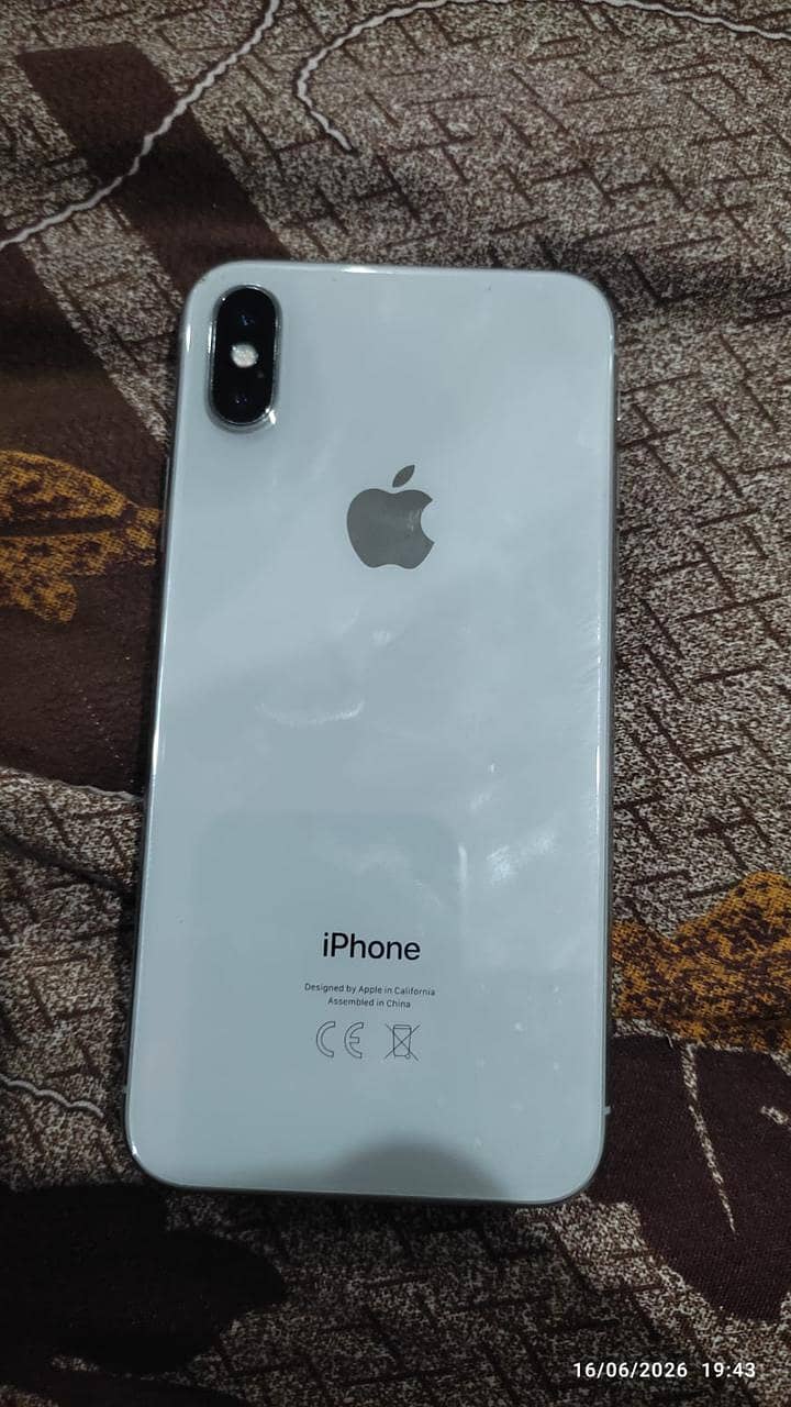 Apple iPhone X 4