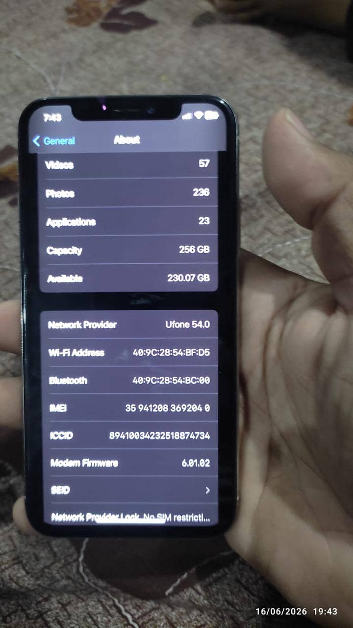 Apple iPhone X 5