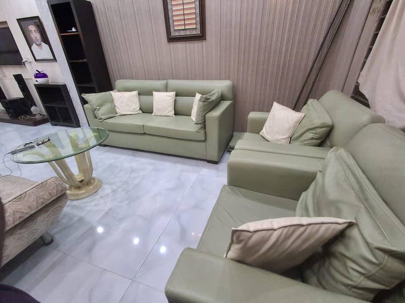 Sofa set 0