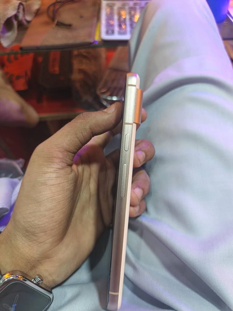 Google Pixel 8 1