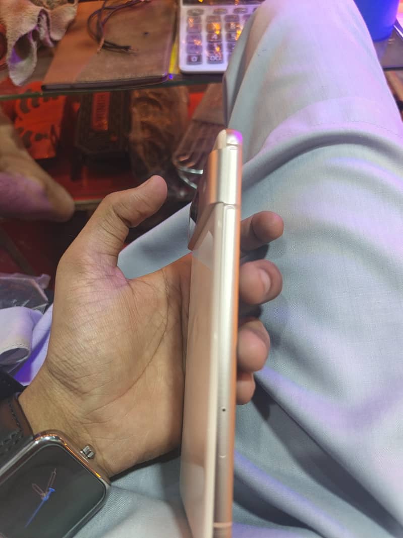Google Pixel 8 2