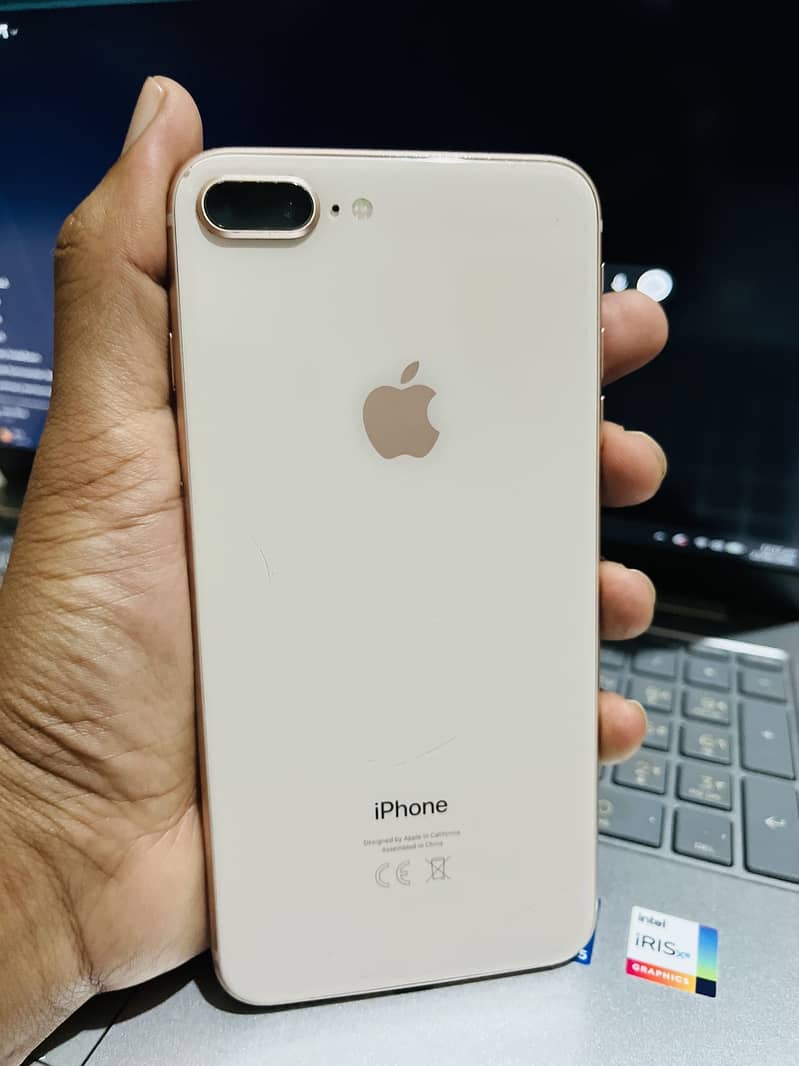 Apple iPhone 8 Plus 4