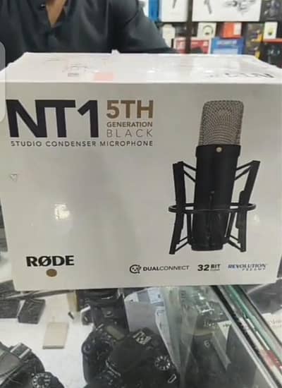 RØDE NT1 5th gen Black studio condenser microphone