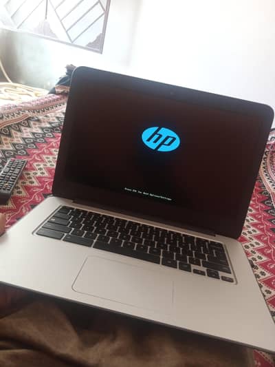 HP Laptop 14 Celeron R 4/256 SSD
